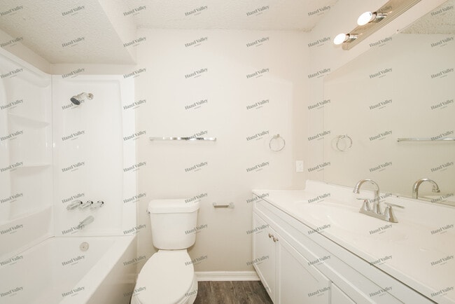 Building Photo - 603 SE 51st St