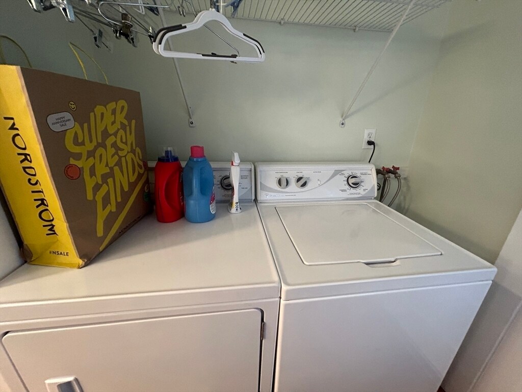 Building Photo - 23 Webster St