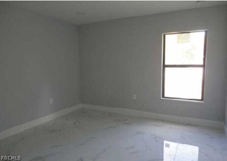 Building Photo - 614 Flamingo Ave S