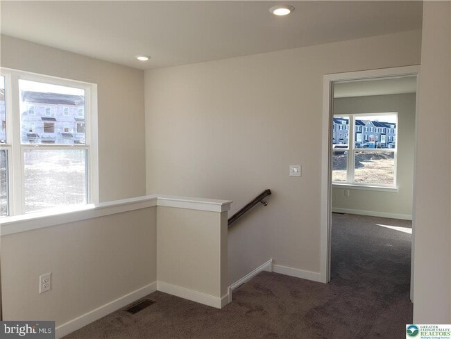 Building Photo - 7581 Clayton Ave