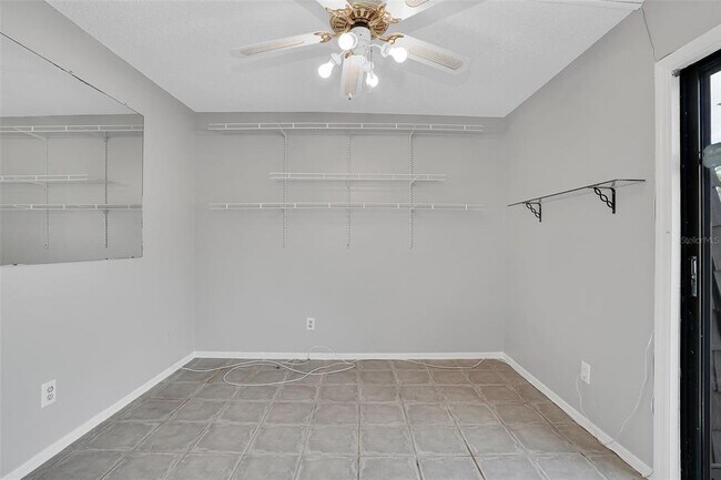 Building Photo - 15217 W Pond Woods Dr