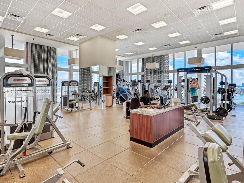 Building Photo - 50 Biscayne Blvd