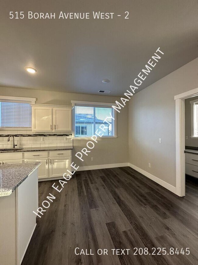 Building Photo - 515 Borah Ave W