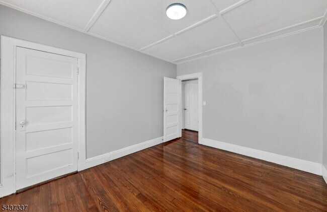 Building Photo - 86 Curie Ave