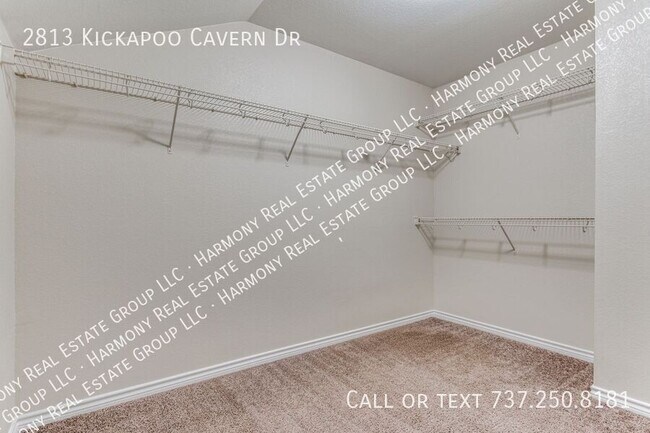 Building Photo - 2813 Kickapoo Cavern Dr