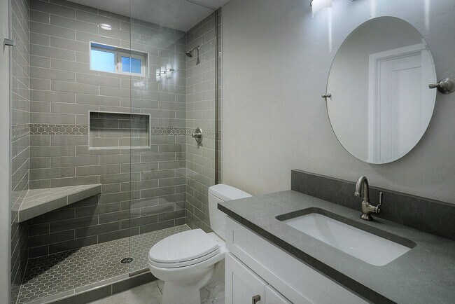 Building Photo - PRE-LEASE FOR AUGUST 2026 - Gorgeous home ...