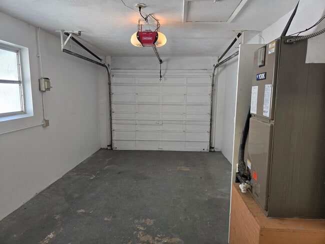 Building Photo - 5713 NW 65th Terrace