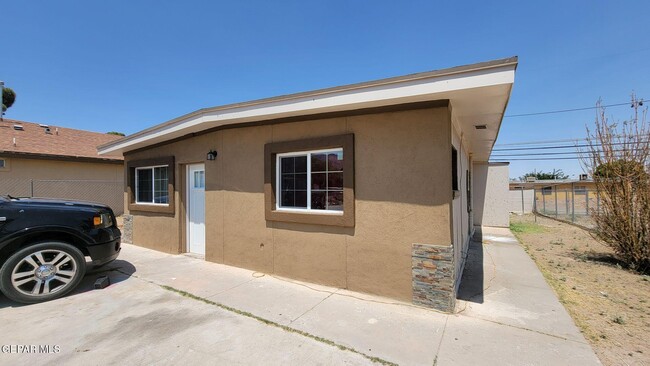 Primary Photo - 8932 Ankerson St