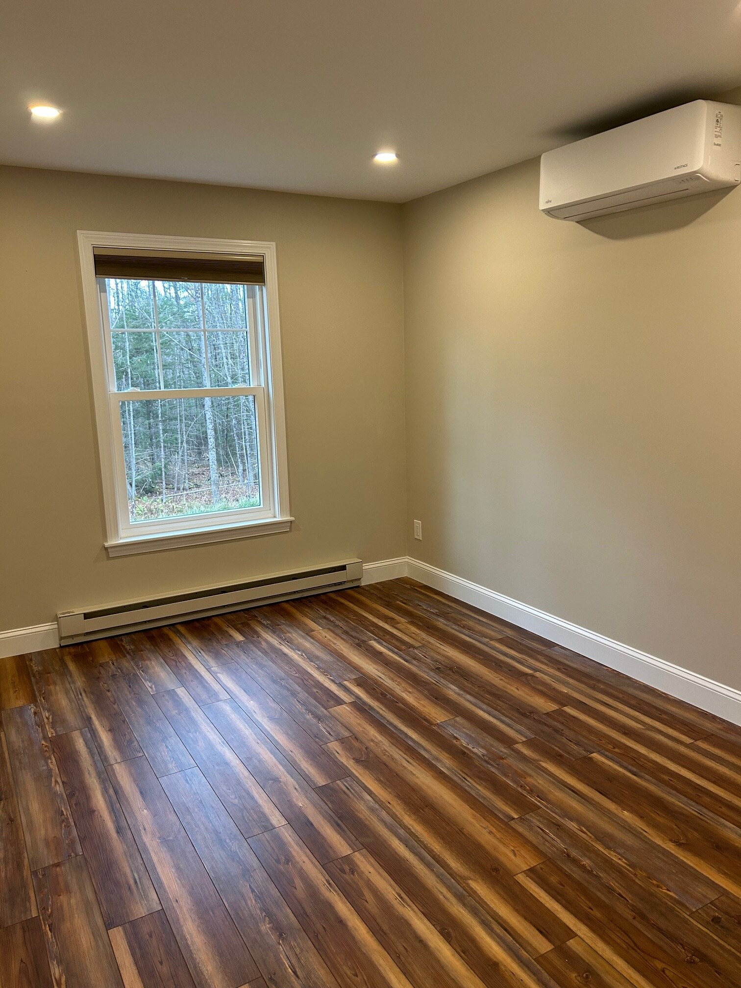 Building Photo - 393 Pleasant Valley Rd