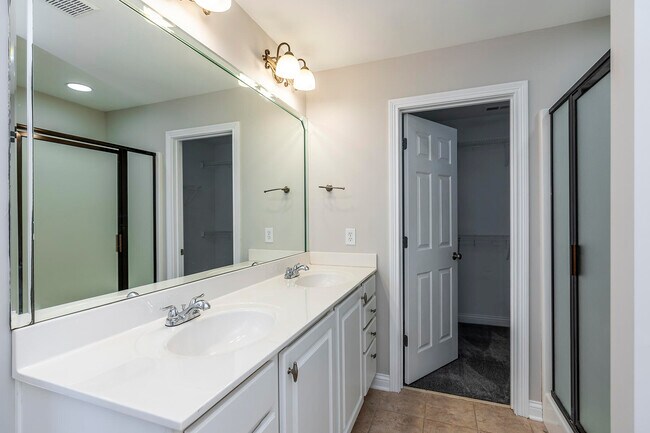 Building Photo - 3277 Beaumont Centre Cir