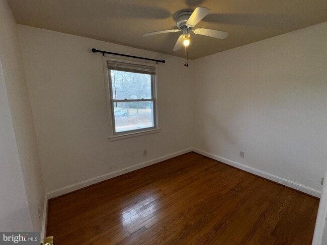 Building Photo - 10502 Glenhaven Dr