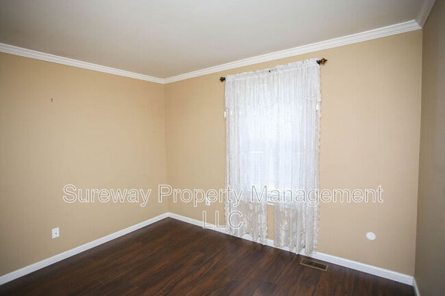 Building Photo - 2116 Harbour Dr
