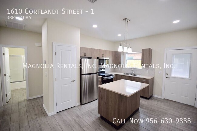 Building Photo - 1610 W Cortlandt St