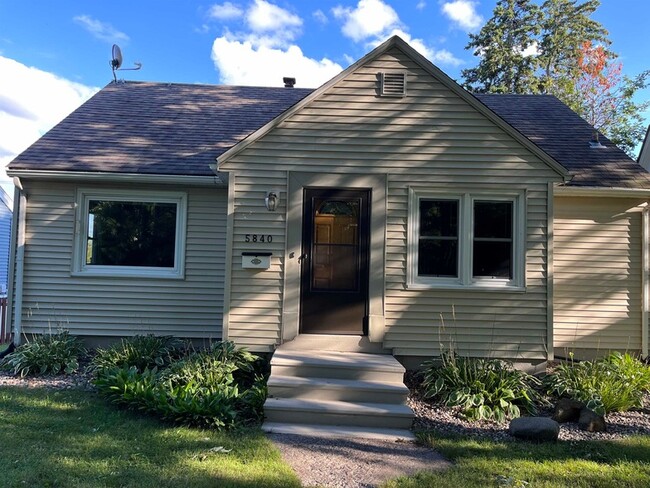 Primary Photo - 5840 Tioga St