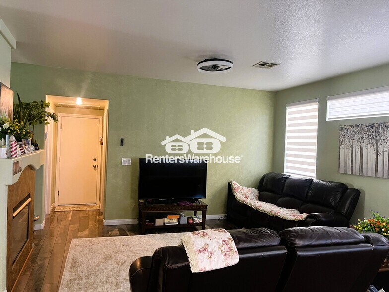 Building Photo - 9000 Cotton Rose Way