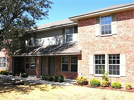 Primary Photo - 311 Creek St