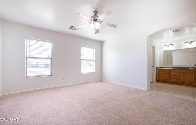 Building Photo - 37718 W Wedgewood Ave