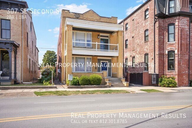 Primary Photo - 307 SE Second St-E