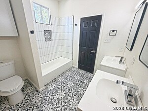 Building Photo - 338 SW 42nd St