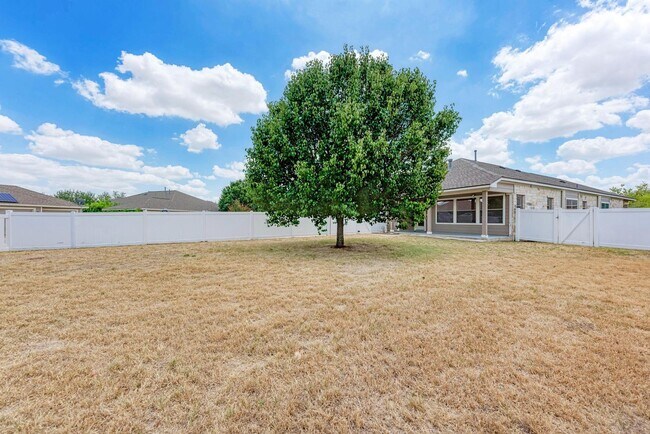 Building Photo - Large home in Pflugerville!  3 car garage - Highland Park Neighborhood