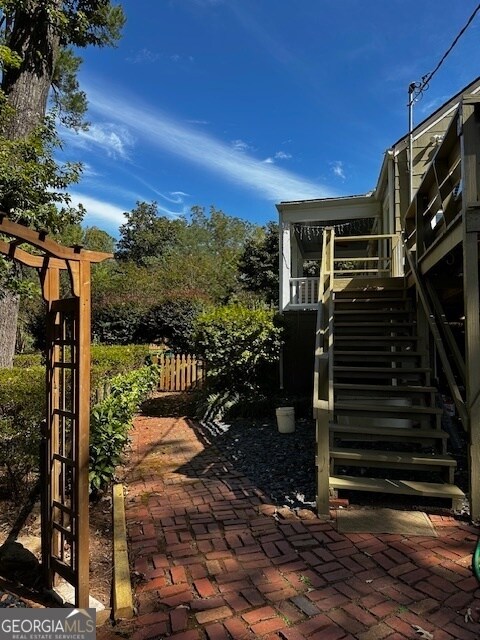 Building Photo - 109 Westwood Dr