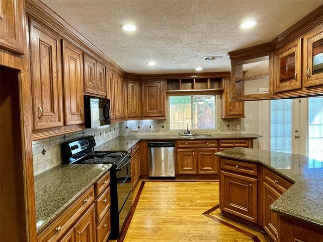 Building Photo - 16803 Castle Fraser Dr