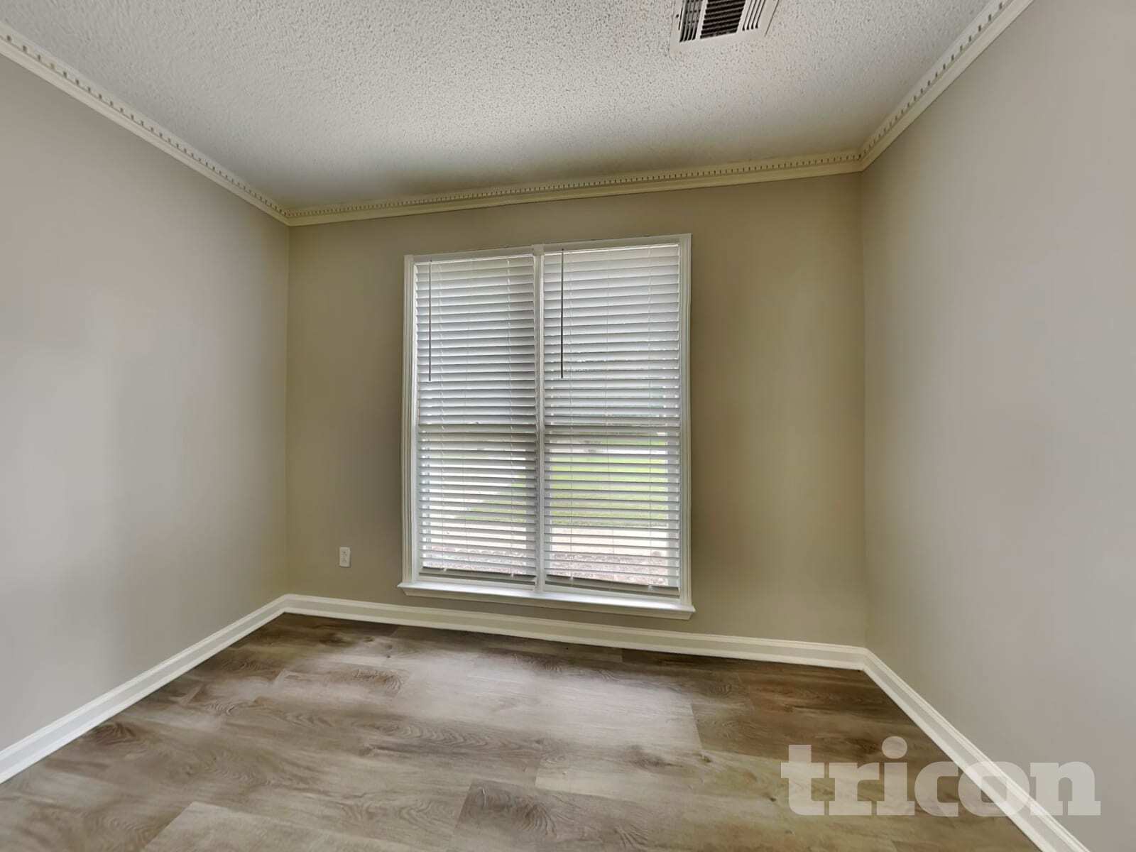 Building Photo - 39 Pine Grove Cir