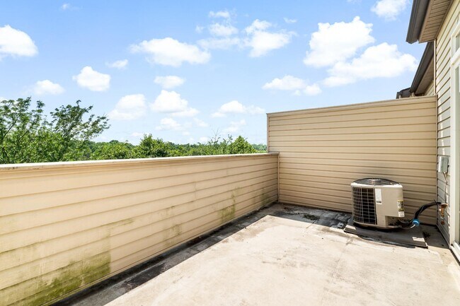 Building Photo - 1424 Trafalgar Ln