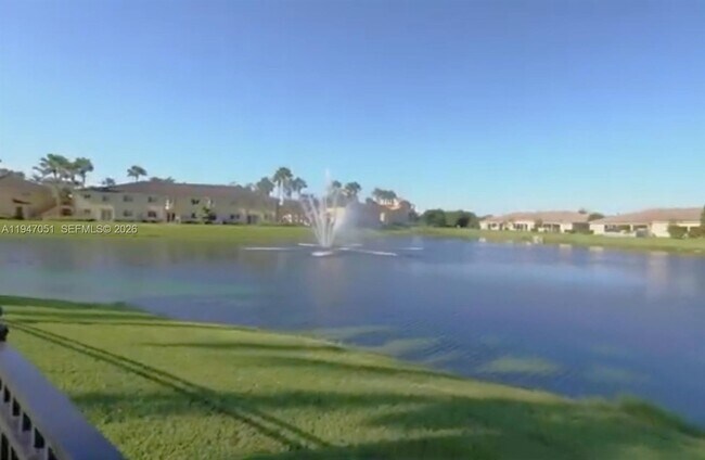 Building Photo - 1485 NE 33rd Rd