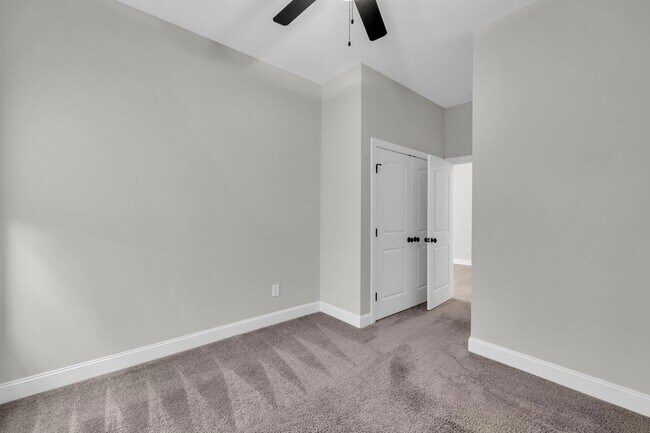 Building Photo - 4094 Inlet Lp
