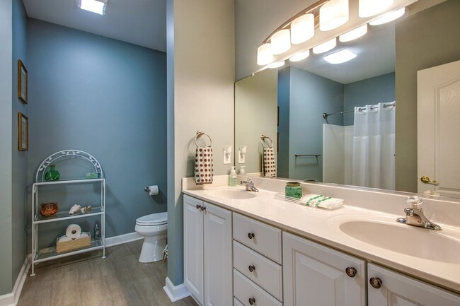 Building Photo - FURNISHED CONDO - LEWES
