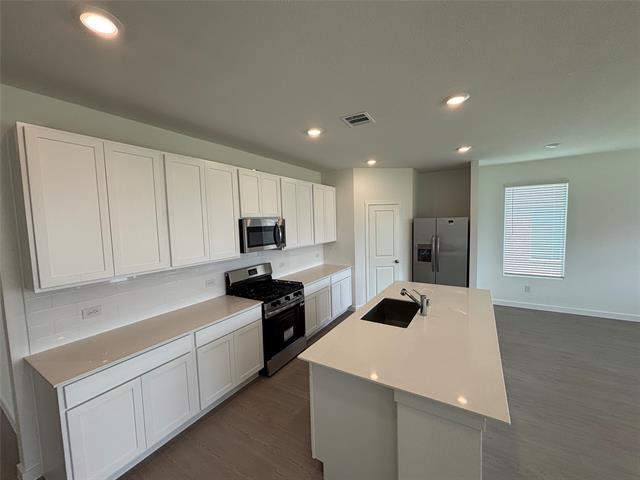 Building Photo - 660 Stud Dr