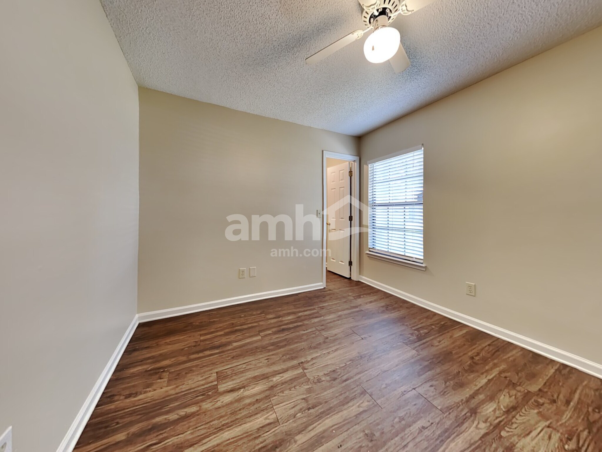 Building Photo - 7568 Deer Cove Ln