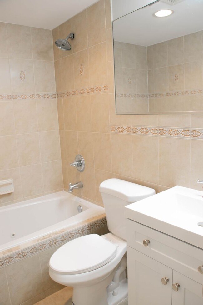 Building Photo - 607 P St NW