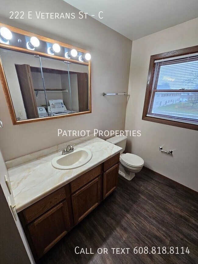 Building Photo - 222 E Veterans St