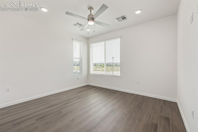 Building Photo - Top Floor Penthouse at Victory Ridge