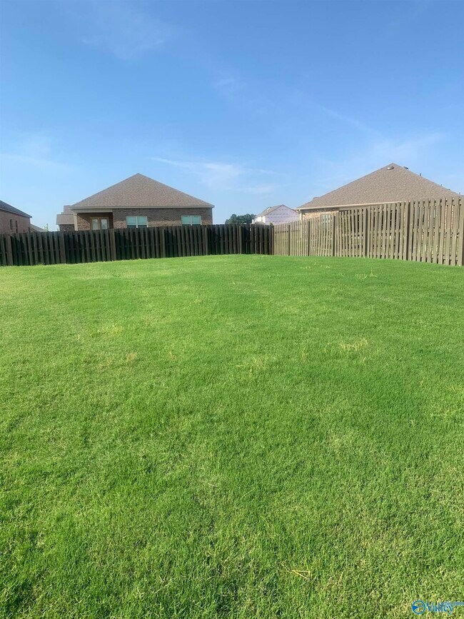 Building Photo - 120 Delilah Ln