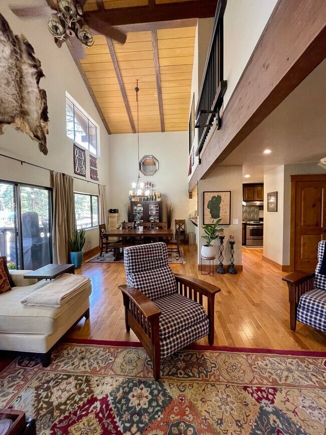 Building Photo - Beautiful Tri-Level Tahoe Tyrol 4 Bedroom ...