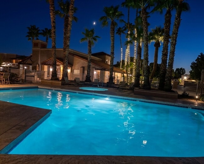 Building Photo - "Chic & Cozy 2-Bed, 2-Bath Furnished Retreat with Granite Elegance in Glendale Steps from Banner ...