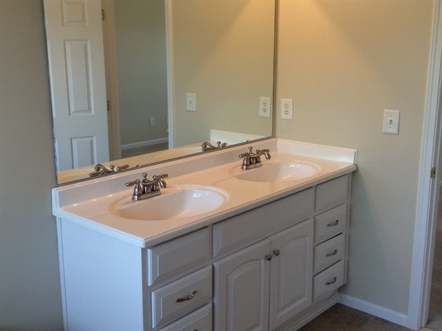 Building Photo - 112 Dunnell Rd