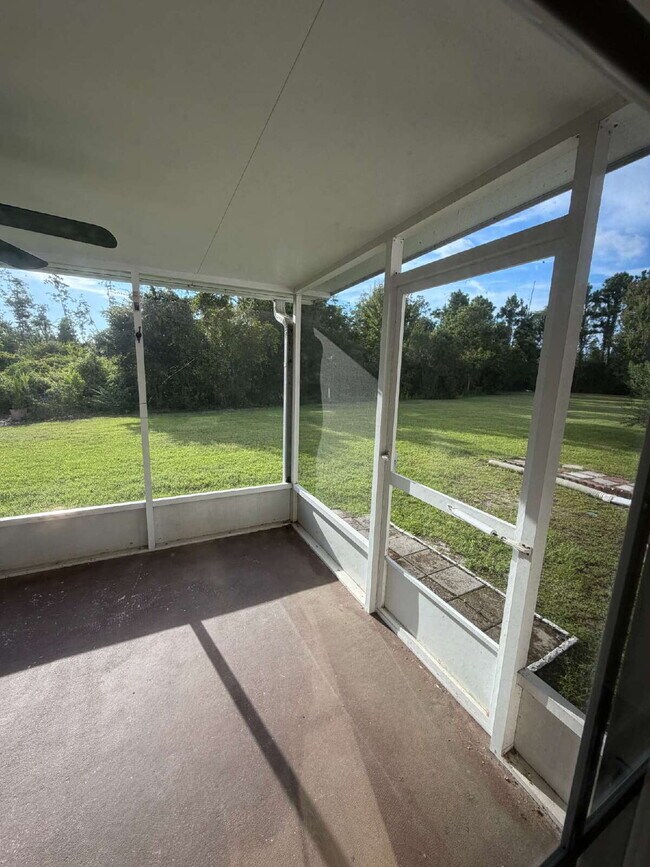 Building Photo - Welcome to The Hammocks! Newly Updated 3 bedroom 2.5 bath home.
