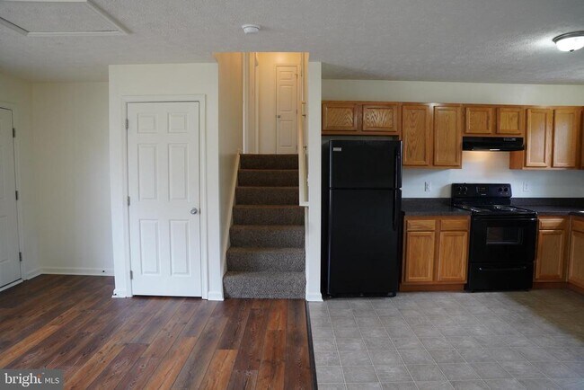 Building Photo - 153 Sinker Dr