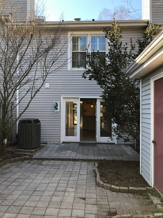 Building Photo - Pet-Friendly 2BR/2BA TH in Summer Hill – Multi-Year Lease, Henrico