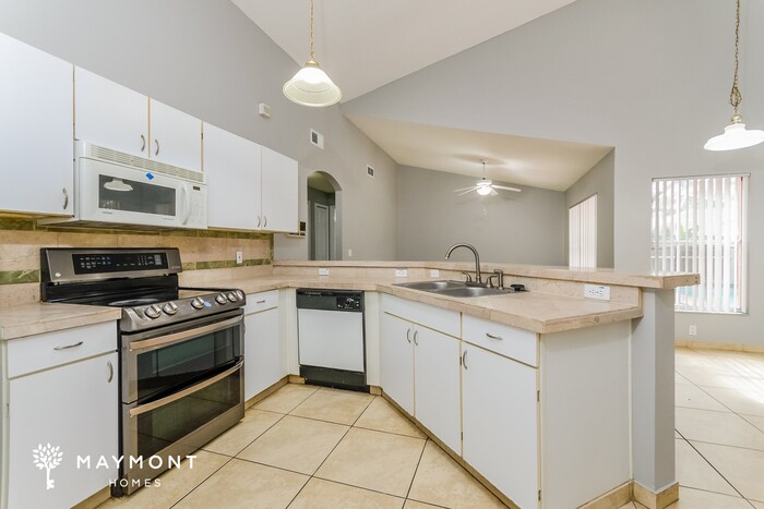 Building Photo - 4417 White Oak Cir