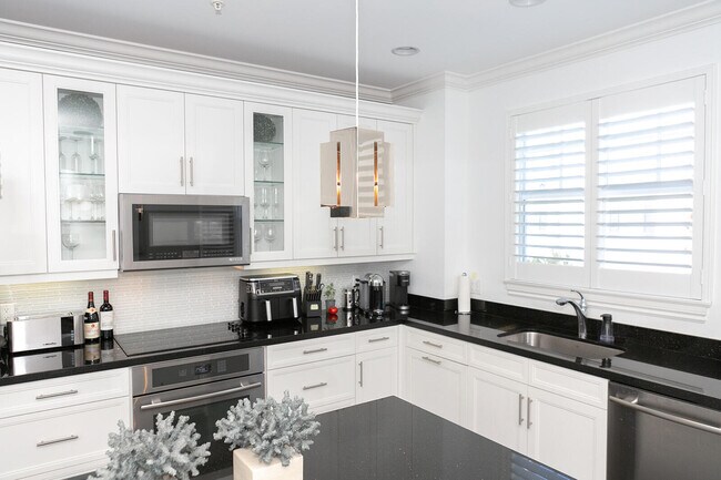 Building Photo - 381 E Cannery Row Cir