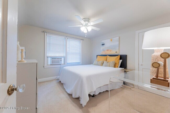 Building Photo - 3725 Warner Ave