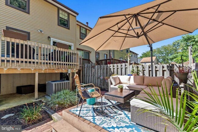 Building Photo - 1003 Mulberry Ct