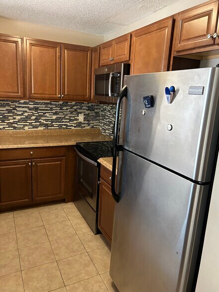 Building Photo - 175 Mill Pond Rd