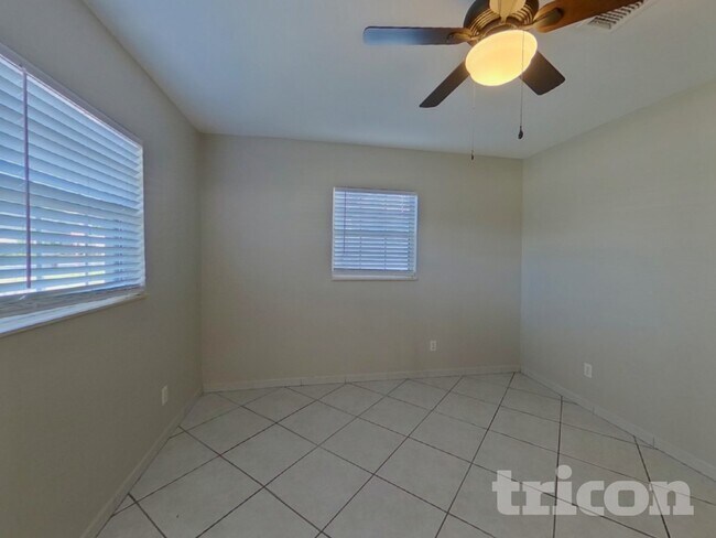 Building Photo - 2761 59th Ave N