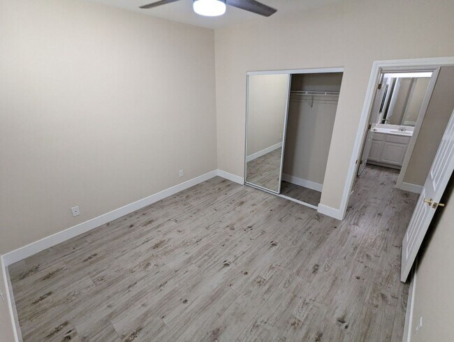 Building Photo - 9976 Liberty View Rd